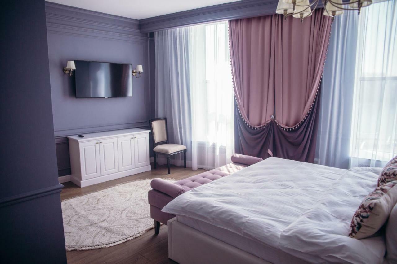 Royal Bv Hotel Ustʼ-Kamenogorsk Eksteriør billede